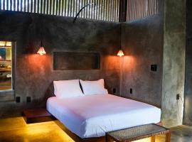 Ikal Puertecito Beach front House，位于Tlachicón的酒店