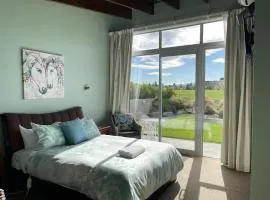 Three Rivers Lodge Garden View Suite