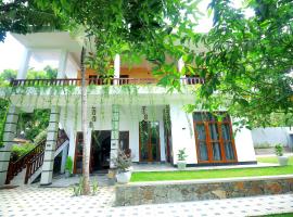 Shoreline House Hiriketiya，位于Nilwella的酒店