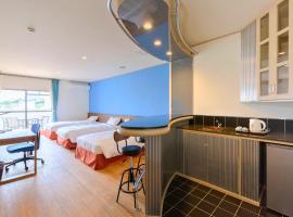 ライカムファミリーリゾートホテル旧HiyagunLanaiResort，位于冲绳岛市的酒店
