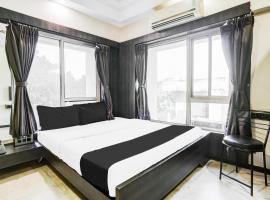 Collection O Ashram Road Near Sardar Bridge Formerly Hotel Apple Inn，位于艾哈迈达巴德的酒店