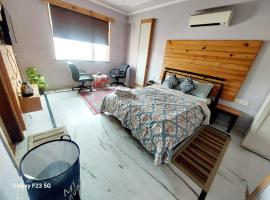 Jaipur The Lodge B&B，位于斋浦尔的家庭/亲子酒店