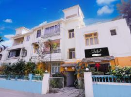Super Collection O Sand Castles Miramar，位于Taleigao的酒店