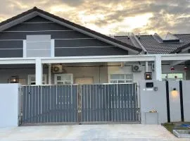 De Home Kluang Homestay