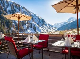 Gasthaus Rheinwaldstube，位于Nufenen的酒店