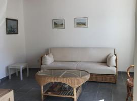 Townhouse centrally located close to Jesperhus，位于尼克宾摩斯的别墅