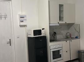 Cosy Studio in Hellemmes，位于里尔的酒店