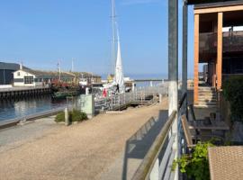 波根斯费雷博公寓，位于博恩瑟的海滩酒店