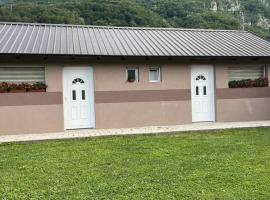 Apartmane Savic，位于佩鲁恰茨的酒店