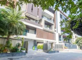 Housr 2 BHK Apartment Sector 41 Gurgaon Near Fortis Hospital