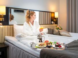 Hotel Red & Green，位于Närpiö的酒店