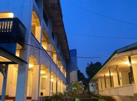 Hotel Dahlia，位于Mantaak的酒店