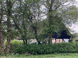 Historic Summer House From 1877 With Scenic View，位于Stokkemarke的酒店