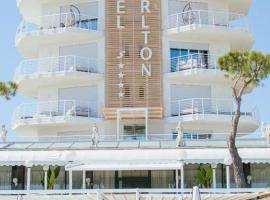 Hotel Carlton，位于利多迪耶索罗的酒店