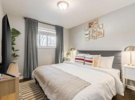 Apartment Kansas City 15mins to KCI with a KING bed and work desk，位于Riverside的酒店