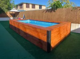 Stylish 2BR w private balcony