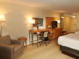 enVision Hotel & Conference Center Mansfield-Foxboro，位于曼斯费尔德的酒店