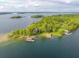 Waterfront Island Retreat on Round Island with dock