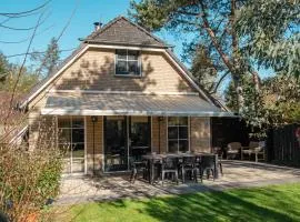Welkom in ons huisje in het bos met prive sauna