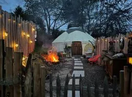 Magical Quirky Romantic Yurt in Balquhidder