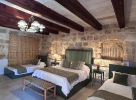 Ta Skorba Farmhouse Mgarr，位于Mġarr的酒店