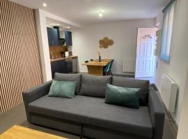 Peaceful new duplex in Seclin，位于塞克兰的酒店