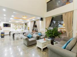 Blue Diamond Airport - Sân Bay Tân Sơn Nhất，位于胡志明市新山一国际机场 - SGN附近的酒店