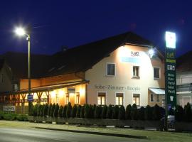 贝诺宾馆，位于Starše的旅馆