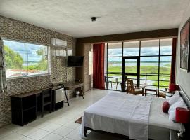 La Posada del Cauchero Hotel & Suites，位于伊基托斯的宠物友好酒店