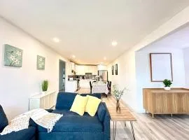 Large 6B3B House in the Center of Sunnyvale