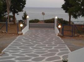 Pefkos Crystal Bay Studios and Apartments，位于佩基罗德的酒店