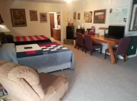 Comfortable Accommodation for a Getaway near Bryce Canyon in Panguitch, Utah
