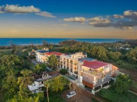 FabHotel Prime BT Wellness With Swimming Pool, Bar and Spa - Nr Morjim Beach，位于Pernem的酒店