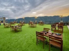 Evening Dusk Apartments Kasauli I Restaurant I Serviced apartments I Bonfire I Self cooking also available I Lift I Family Accommodation