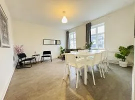 aday - 8 bedroom Apartment on the Pedestrian Street