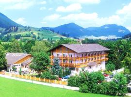 Hotel Paradiesquelle，位于施内贝格山麓普赫贝格的酒店