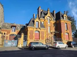 Appartement atypique - 2 chambres - rue calme dans centre ville