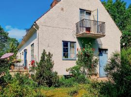 1 Bedroom Awesome Home In Stånga，位于Stånga的酒店