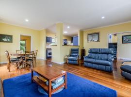 Holly's Beach House by the BnB Collection，位于Emu Point的酒店