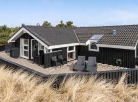 Awesome Home In Blåvand With Sauna，位于布拉万德的酒店