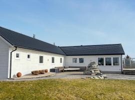 5 Bedroom Beautiful Home In Kverva，位于Kverva的酒店