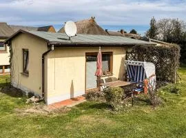 2 Bedroom Nice Home In Mariendorf