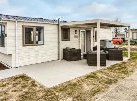 Gorgeous Home In Bredene With Wifi