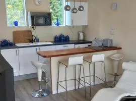 Bali Hi Cliff Cottage-Sleeps 2-Hot Tub-5MinBeach