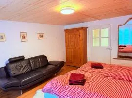 Vintage Apartment By Apartments Capricorn