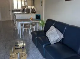 10 minutos de la Embajada americana Apartamento de dos cuartos