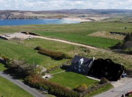 Pentland view croft with a sea view，位于Melvich的酒店