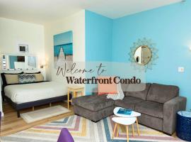 Tofino Waterfront Condo，位于托菲诺的酒店