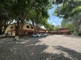 Hotel Rio Mar，位于蓬塔雷纳斯的酒店