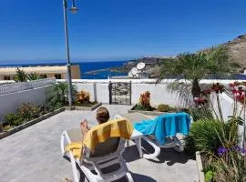 Casa Johan - apartamento con soprendentes vistas y terraza ajardinada
